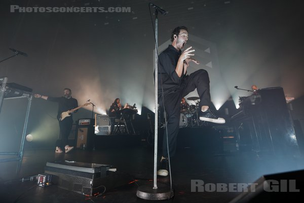 EDITORS - 2022-10-15 - PARIS - Olympia - Thomas Michael Henry Smith - Justin Lockey - Edward Owen Lay - Elliott Williams